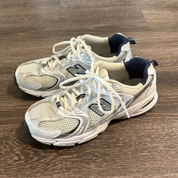 New Balance Classics 530 - Picture 2 of 5